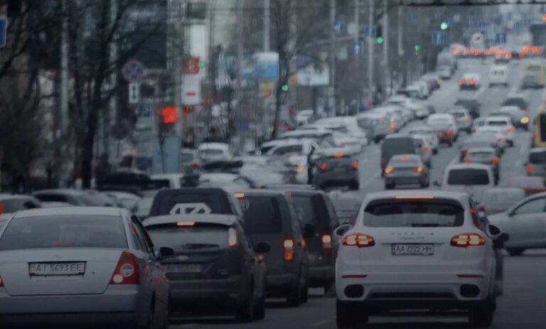 У Києві обмежать зростання цін на таксі під час тривог – Корецький