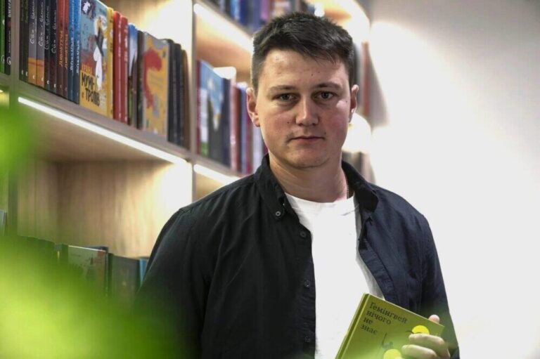 Старі слова більше не працюють: Артур Дронь — про те, як війна руйнує звичну мову