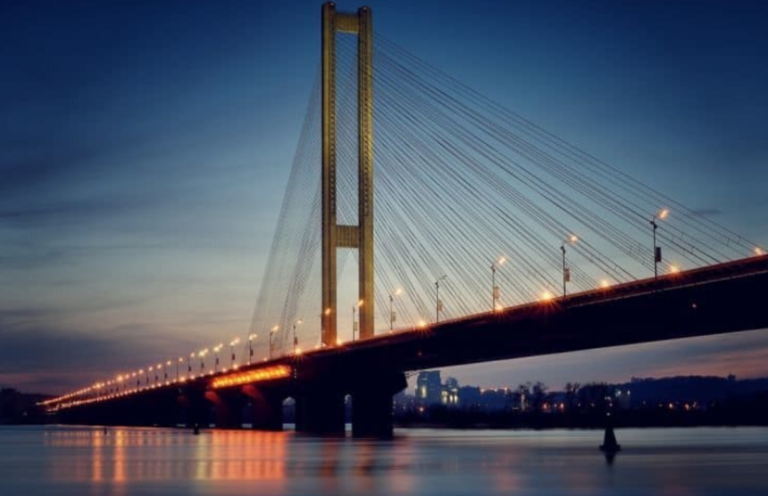Мости Києва під прицілом ворога: звернення до громадян