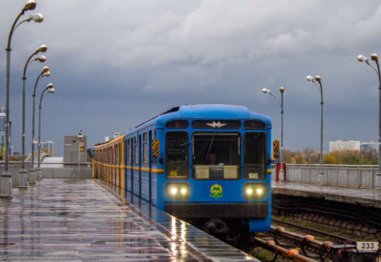 Вечірній режим обмежень: що відбувається в метро Києва